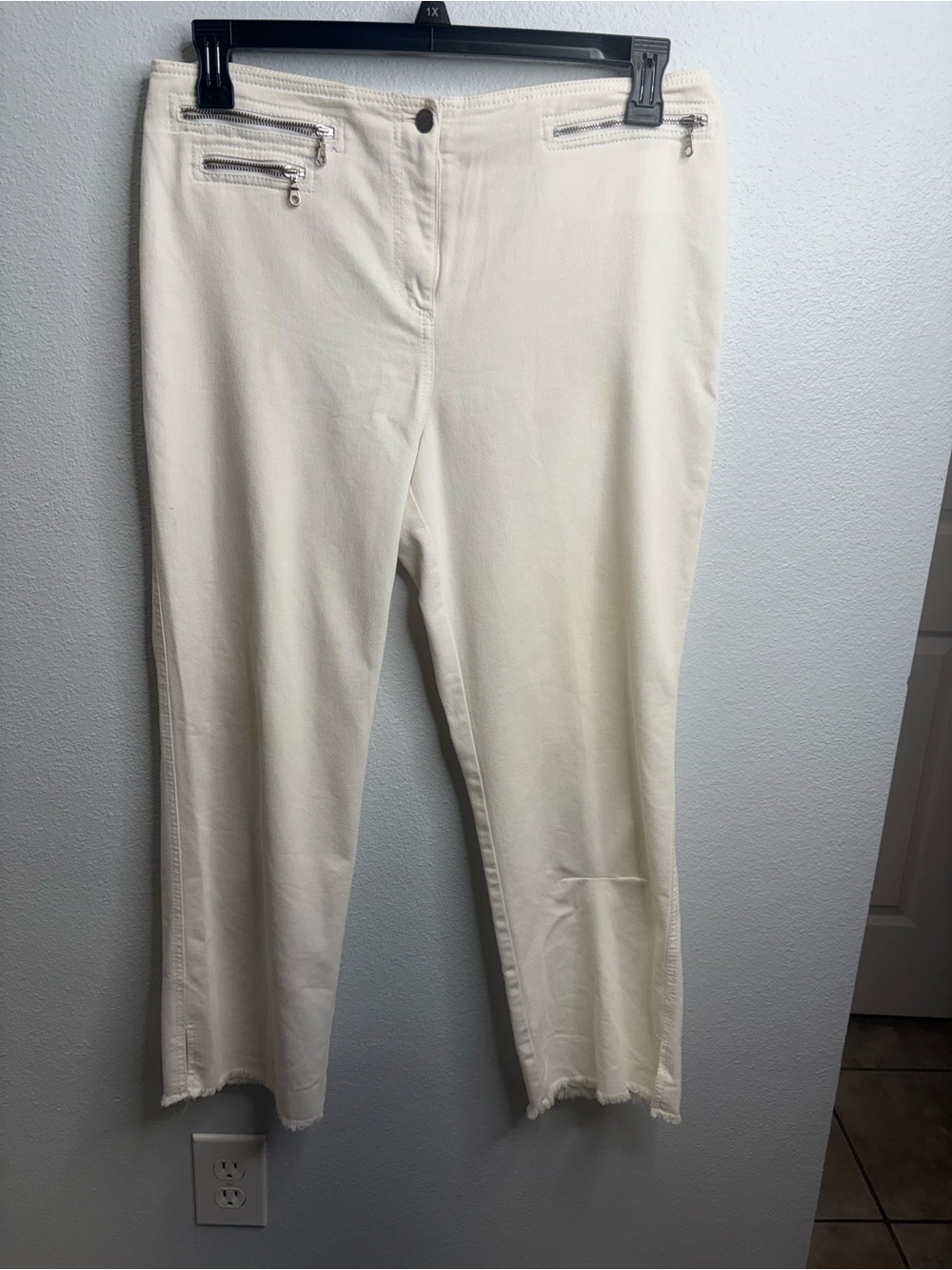 Lillie Rubin Size 12 White Raw Hem Jeans